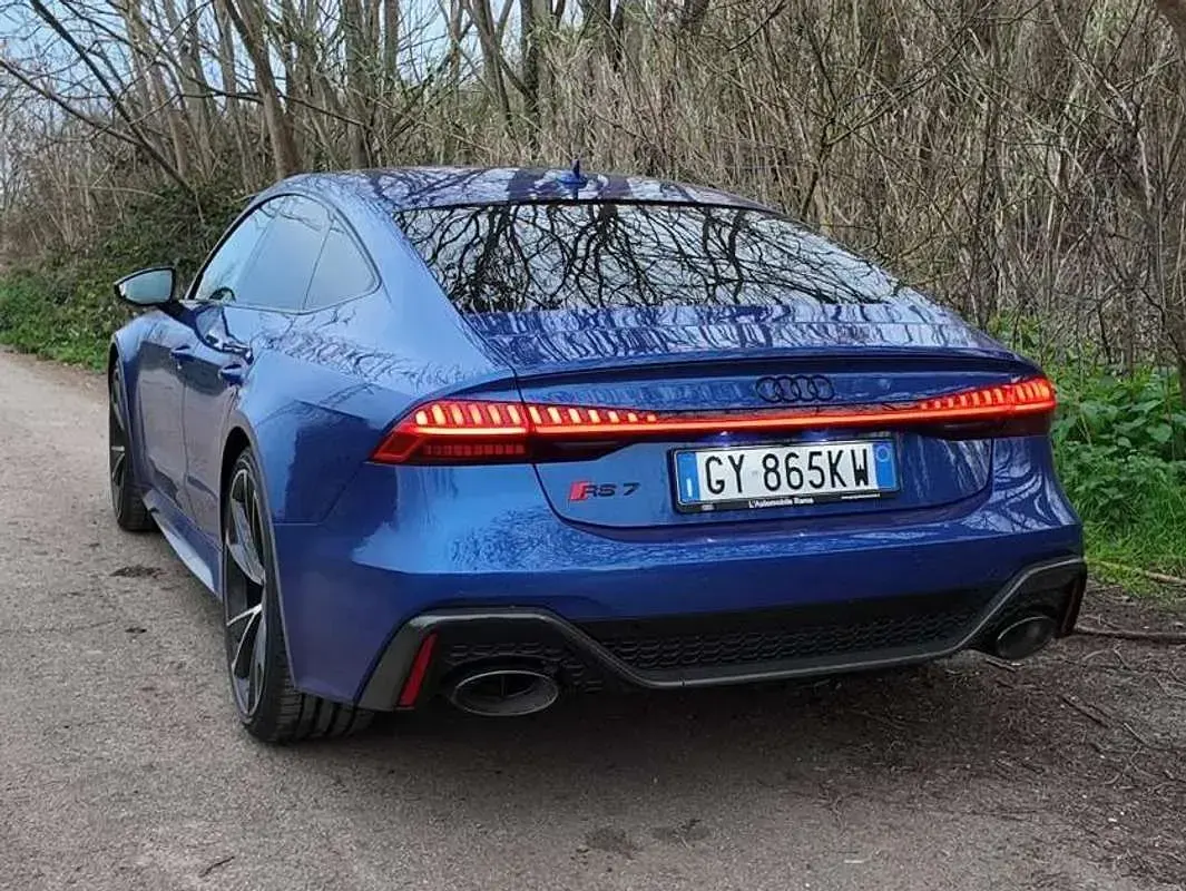 Usata Audi RS7 Sportback 600 CV (441 kW) 2025 Blu/azzurro Utilitaria