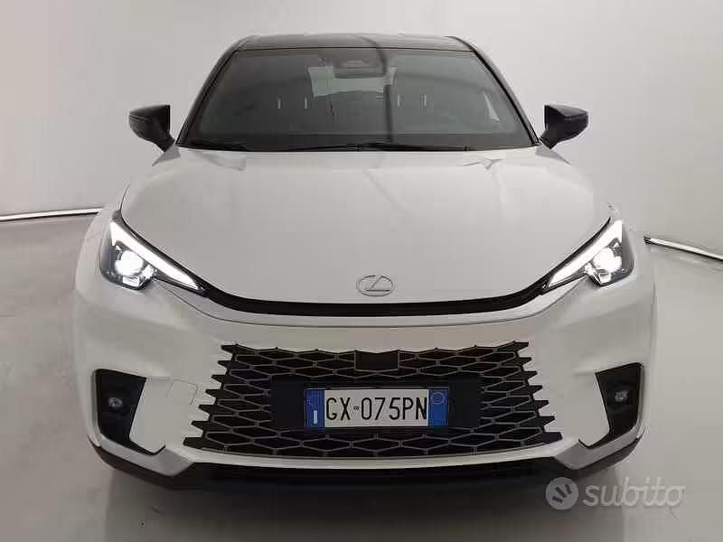 Usata Lexus LBX 91 CV (66 kW) 2024 Grigio SUV