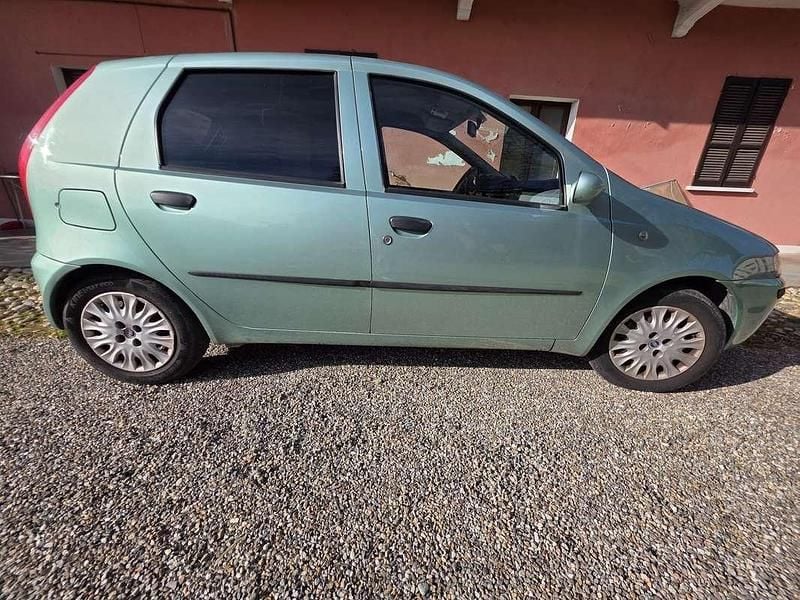 Usata Fiat Punto 80 CV (58 kW) 2000 Utilitaria