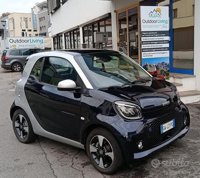Usata Smart ForTwo Electric Drive 41 kW (56 CV) 2022 Blu Coupé