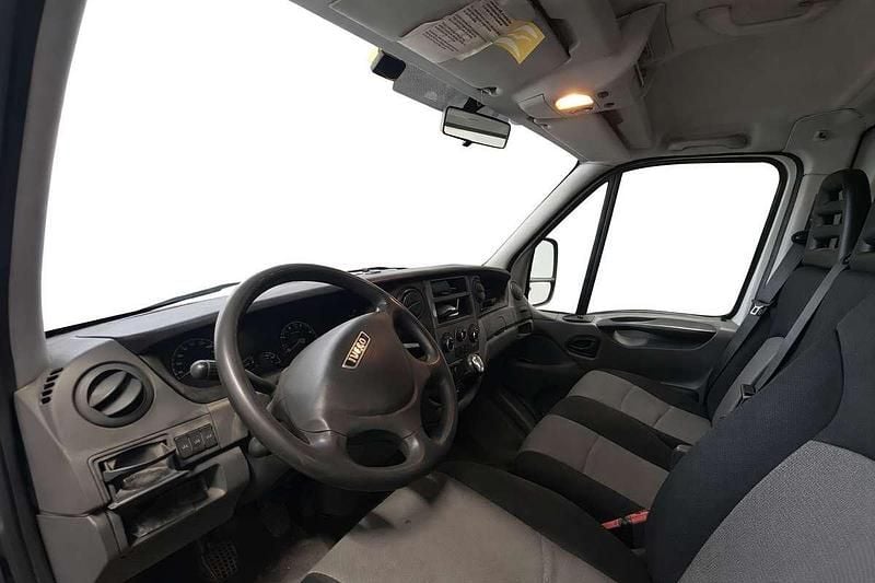 Usata Iveco Daily 145 CV (106 kW) 2013 Bianco Furgone