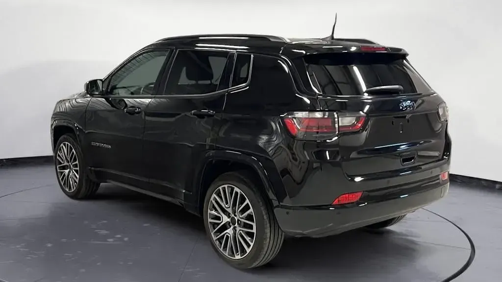 Usata Jeep Compass Summit 131 CV (96 kW) 2025 Nero SUV