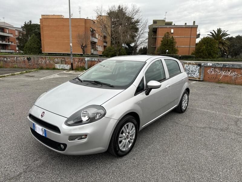 Usata Fiat Punto Street 95 CV (69 kW) 2018 Argento Utilitaria