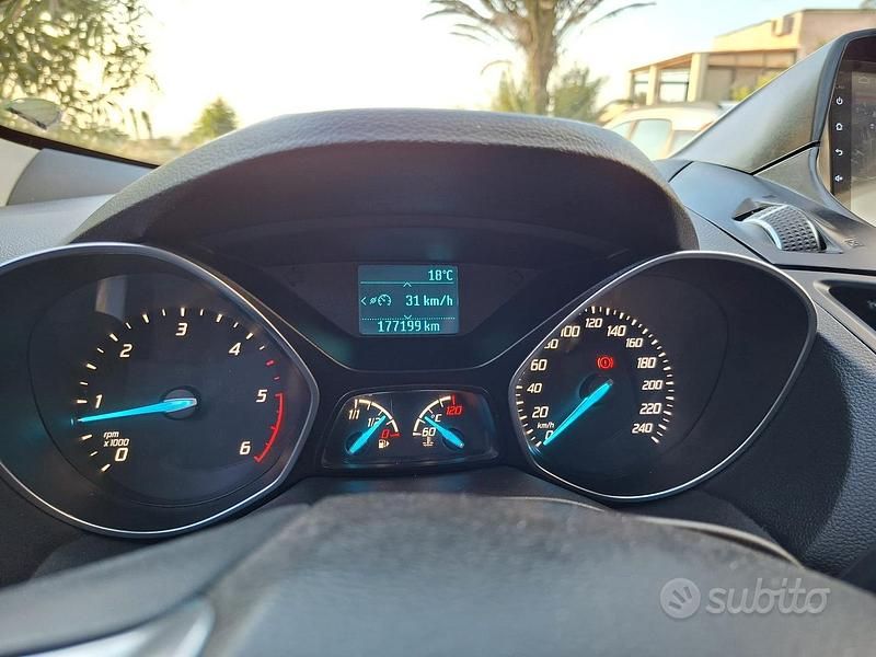 Usata Ford Kuga 136 CV (100 kW) 2014 Bianco SUV