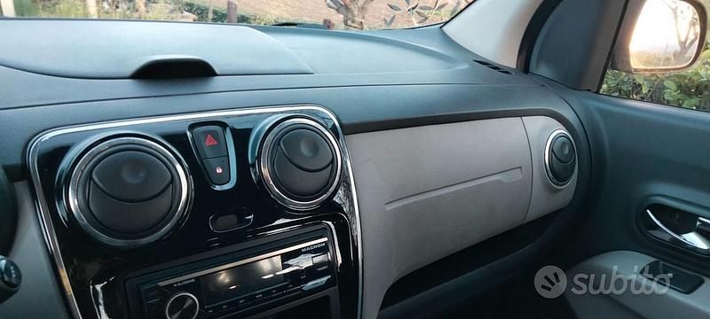 Usata Dacia Lodgy 90 CV (66 kW) 2014 Nero Monovolume