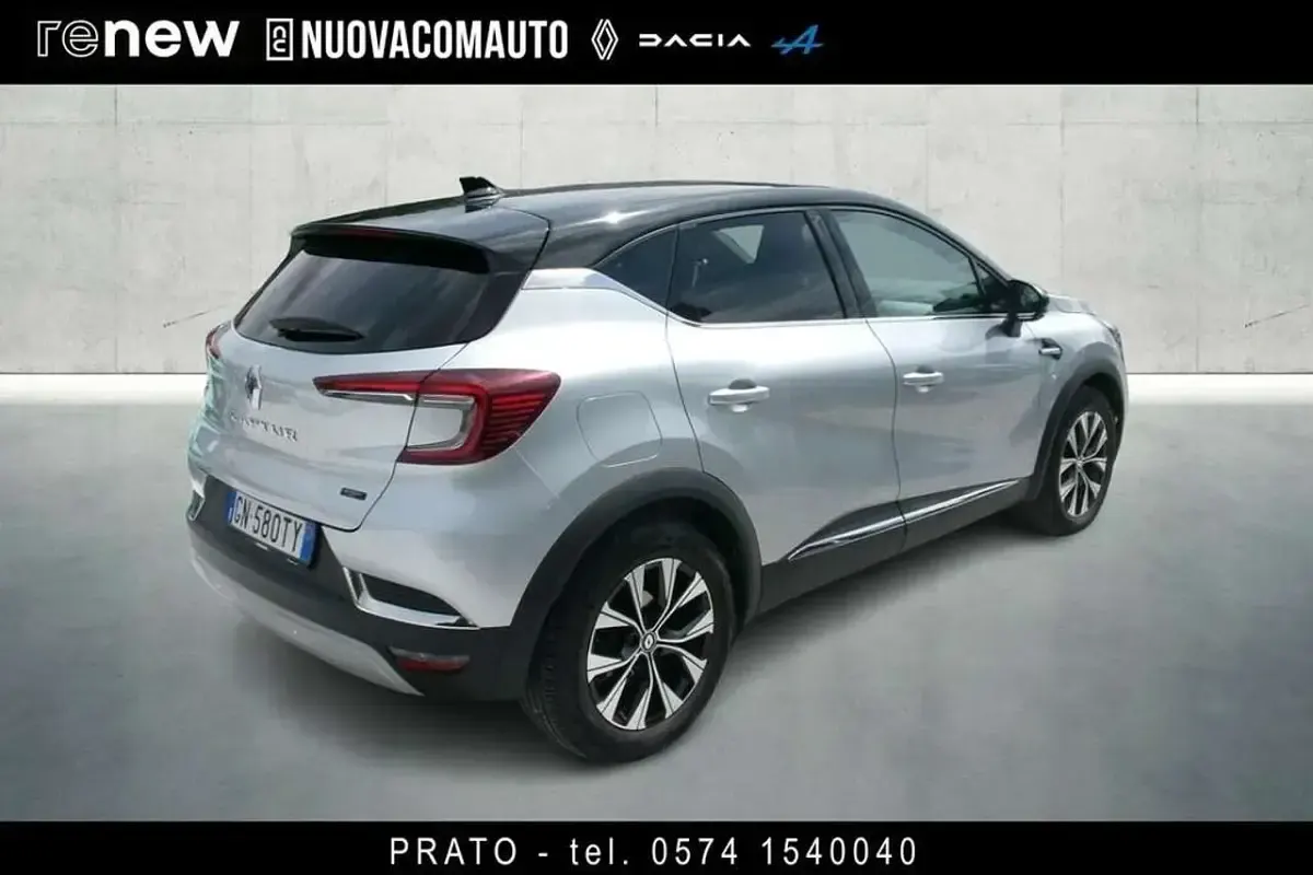 Usata Renault Captur Techno 143 CV (105 kW) 2023 Argento SUV