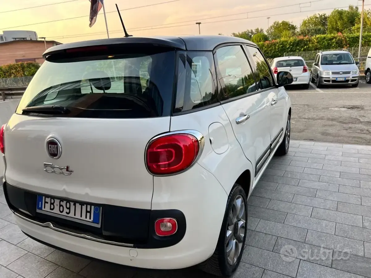 Usata Fiat 500L Living 80 CV (58 kW) 2015 Bianco Monovolume