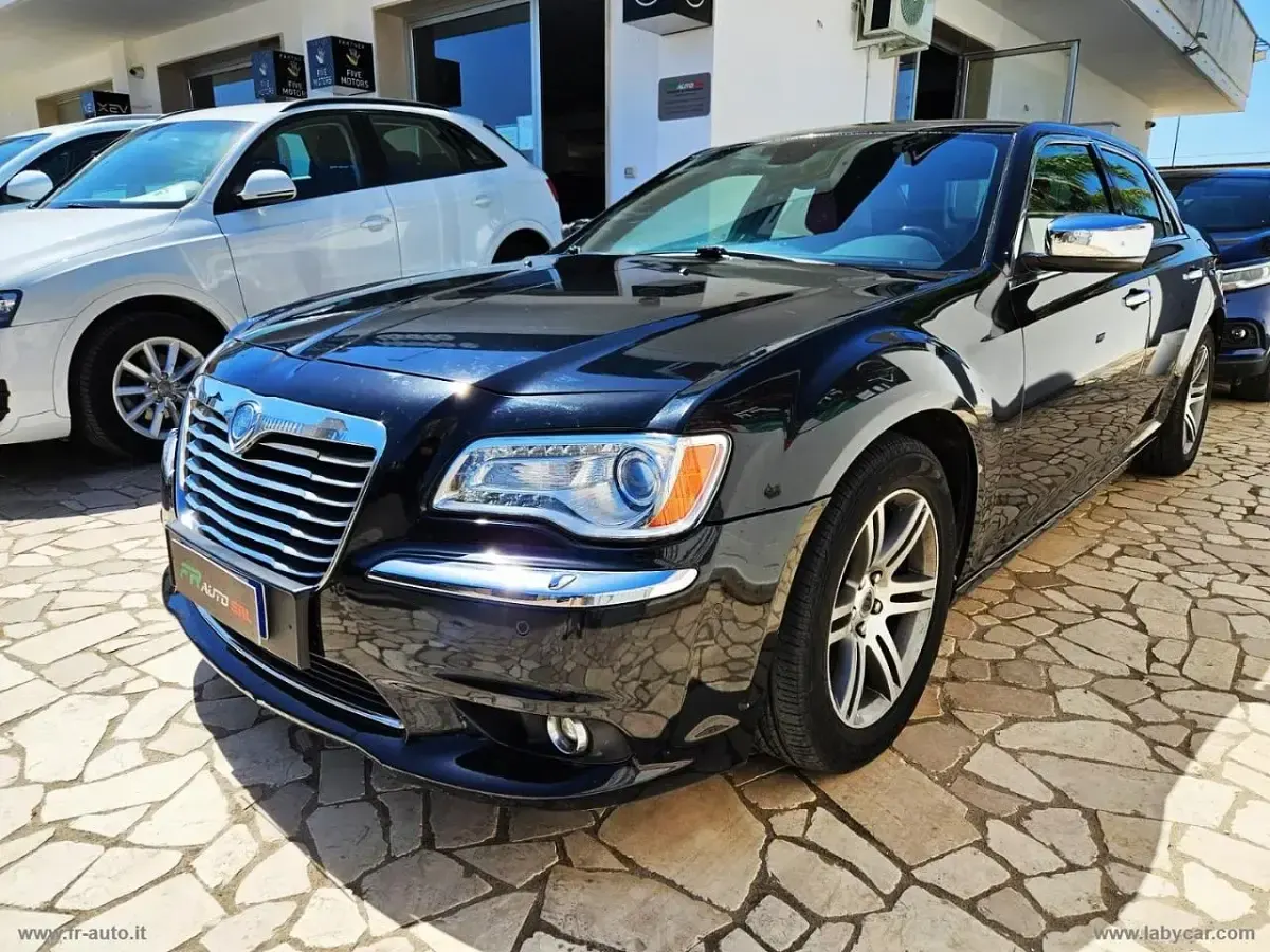 Brugt Lancia Thema Platinum 190 HK (139 kW) 2012 Sort Sedan