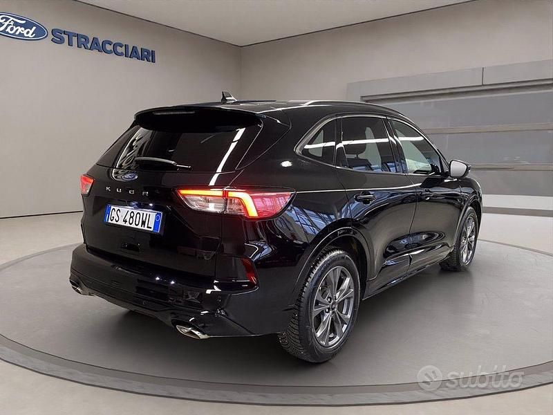 Usata Ford Kuga ST-Line 120 CV (88 kW) 2024 Nero metallizzato SUV