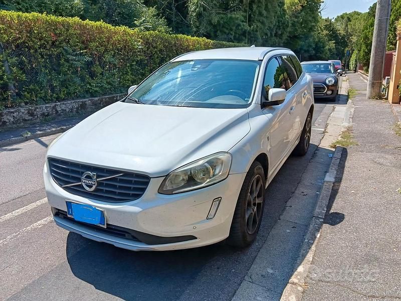Bianco Usata 2015 Volvo XC60 Ocean Race SUV | 8500 € - Immagine 1/1