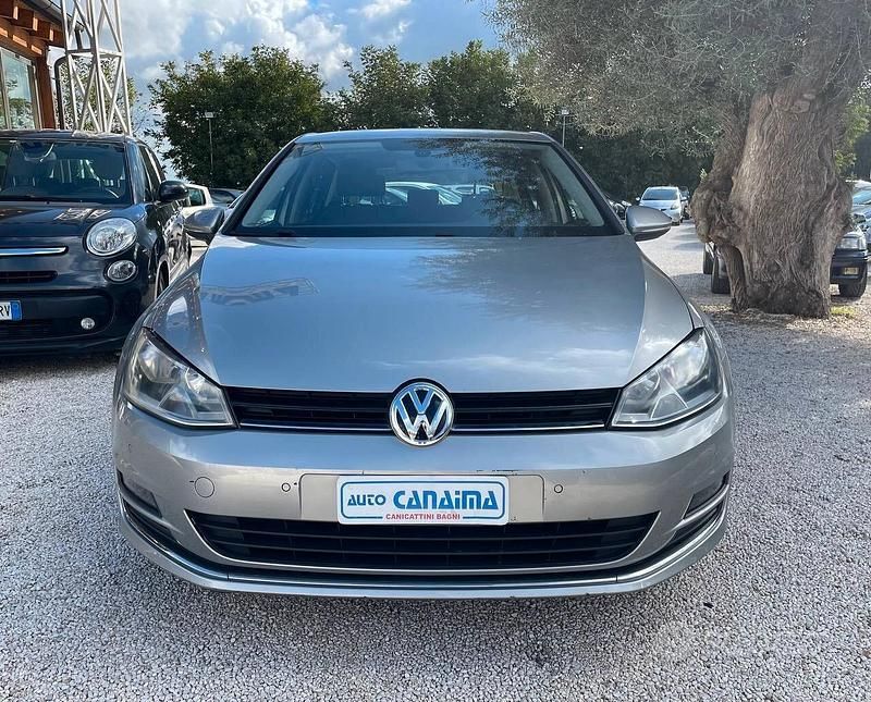 Usata VW Golf VII Highline 104 CV (76 kW) 2014 Grigio Berlina