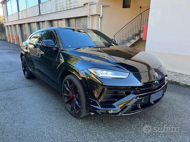 Usata Lamborghini Urus 666 CV (489 kW) 2023 Nero SUV