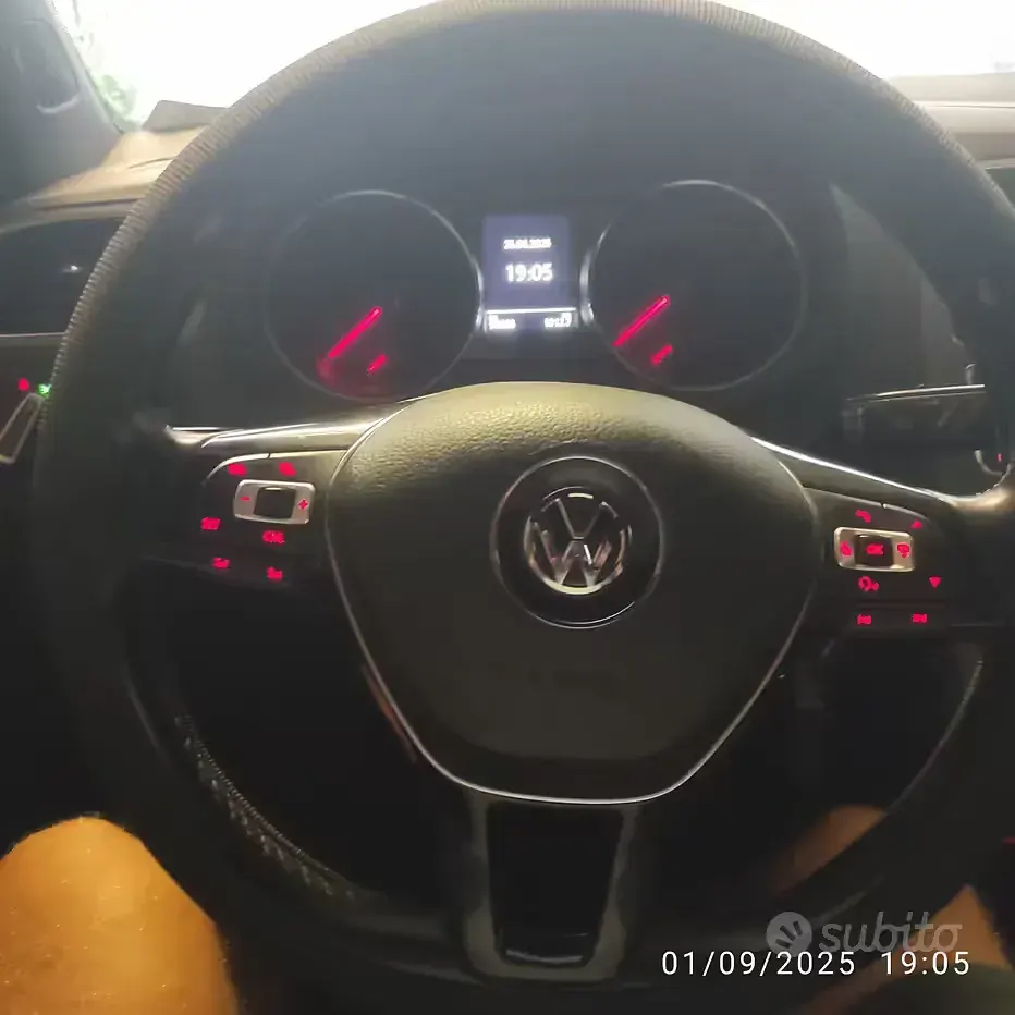 Usata VW Polo 90 CV (66 kW) 2016 Nero Utilitaria