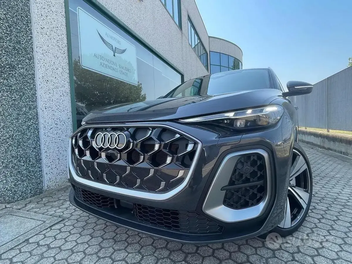 Nuova Audi Q5 S-Line 204 CV (150 kW) 2026 Grigio SUV