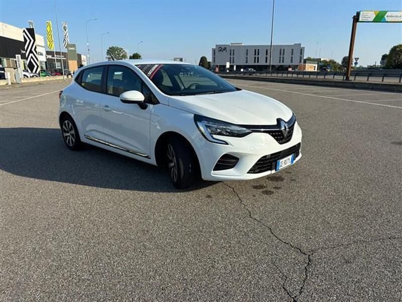 Käytetty Renault Clio V Zen 140 HP (102 kW) 2021 Valkoinen Viistoperä