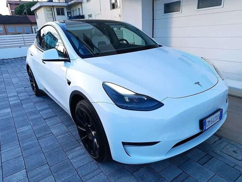 Usata Tesla Model Y 152 kW (208 CV) 2023 Bianco SUV