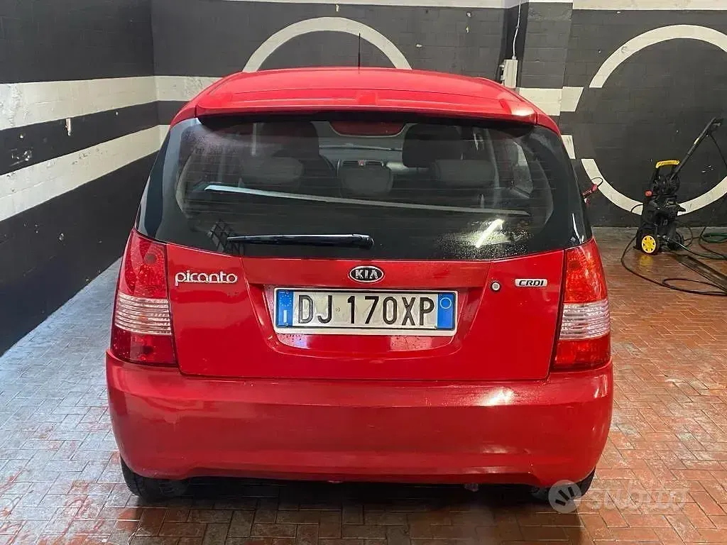 Używany Kia Picanto 75 KM (55 kW) 2007 Czerwony Hatchback