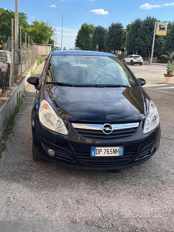 Usata Opel Corsa 2008 Nero Utilitaria
