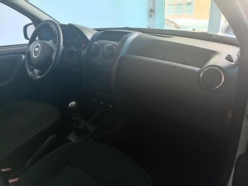 Usata Dacia Duster Lauréate 110 CV (80 kW) 2015 Bianco SUV