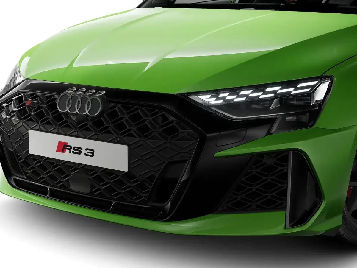 Nuova Audi RS3 Comfort 400 CV (294 kW) 2026 Verde kyalami Berlina