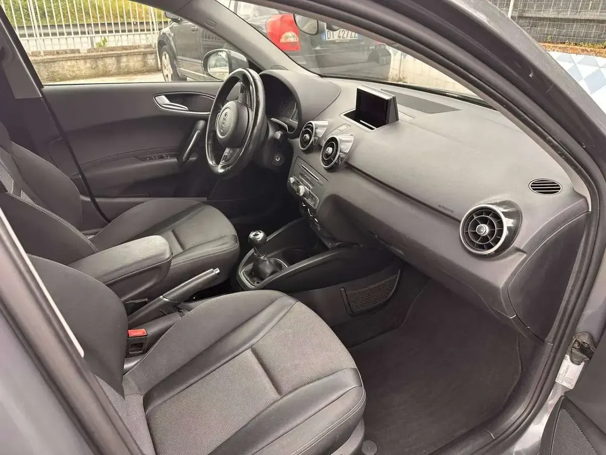 Usata Audi A1 Sportback Sport 95 CV (69 kW) 2016 Grigio Utilitaria