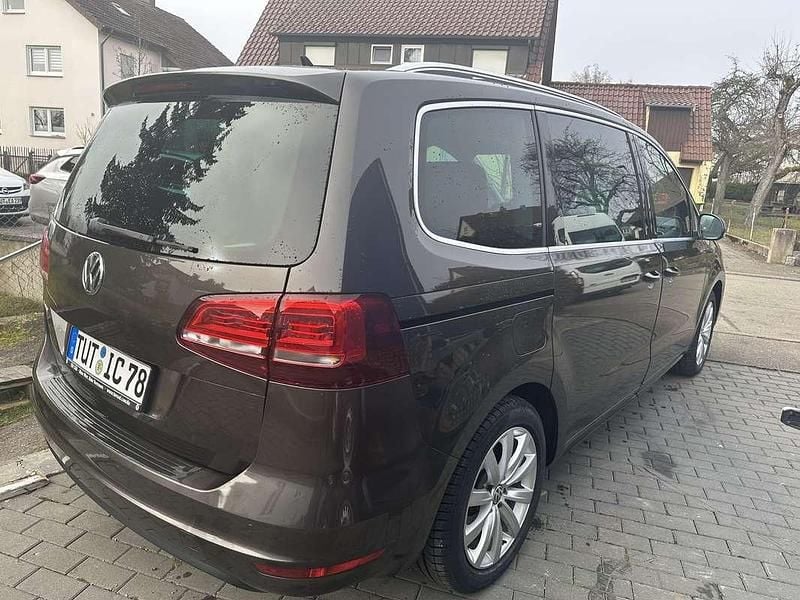 Usata VW Sharan 150 CV (110 kW) 2017 Marrone Monovolume