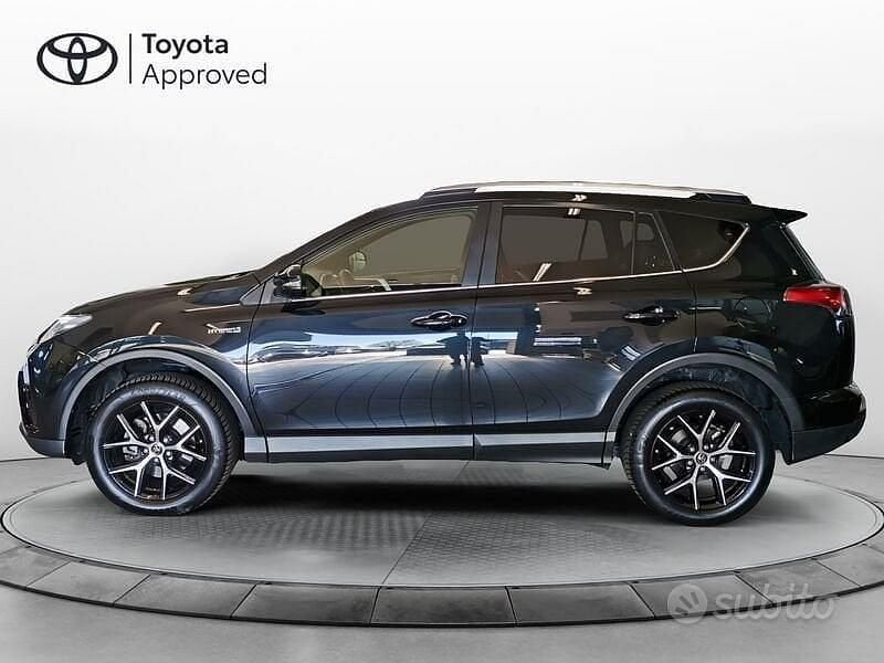 Usata Toyota RAV4 Hybrid Style 197 CV (144 kW) 2017 Nero SUV