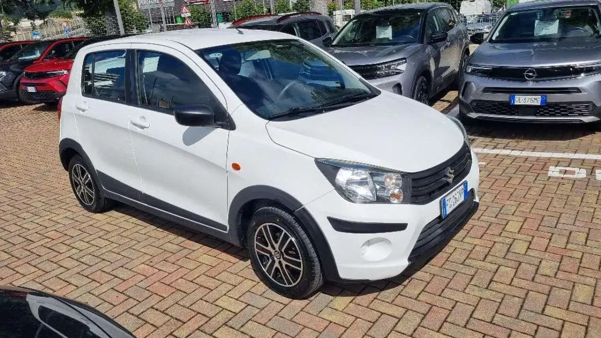 Usata Suzuki Celerio Style 68 CV (50 kW) 2017 Bianco Utilitaria