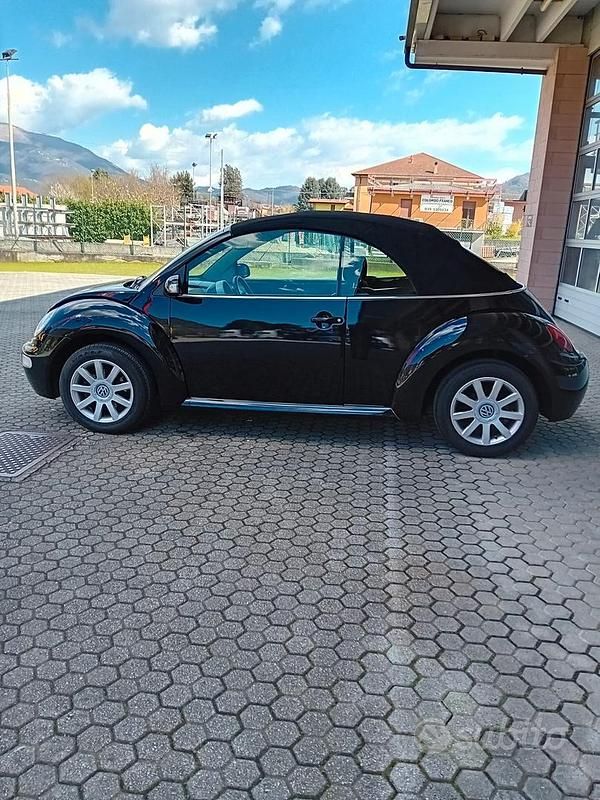 Usata VW New Beetle 105 CV (77 kW) 2005 Nero Utilitaria