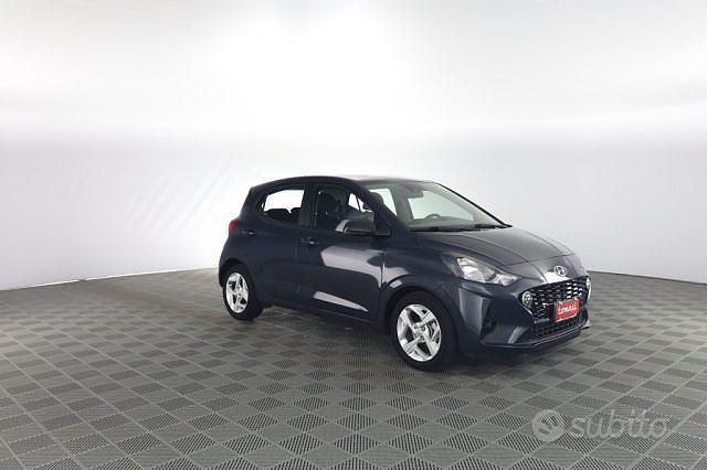 Usata Hyundai i10 66 CV (48 kW) 2021 Grigio Utilitaria
