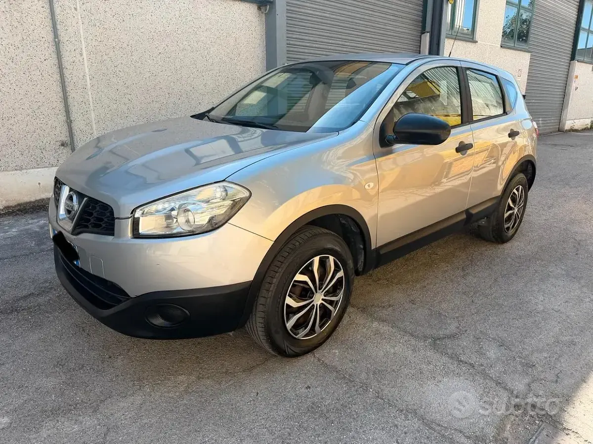 Usata Nissan Qashqai 110 CV (80 kW) 2011 Grigio SUV