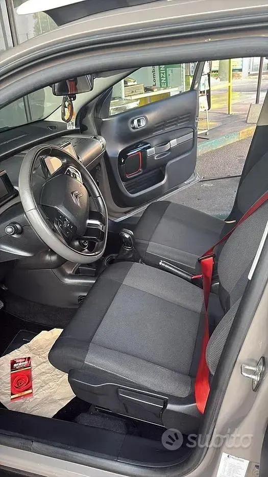 Usata Citroën C4 Cactus 99 CV (72 kW) 2017 Marrone Utilitaria