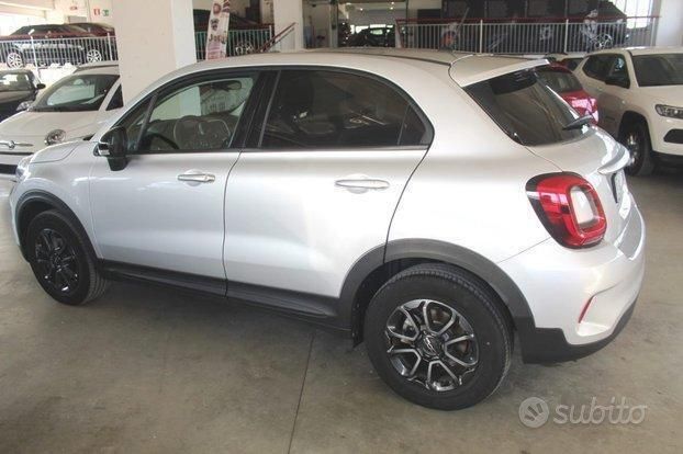 Usata Fiat 500X Club 120 CV (88 kW) 2022 Argento SUV