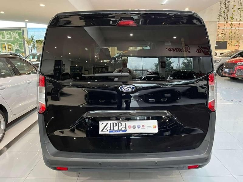 Usata Ford Tourneo Titanium 124 CV (91 kW) 2025 Nero Furgone