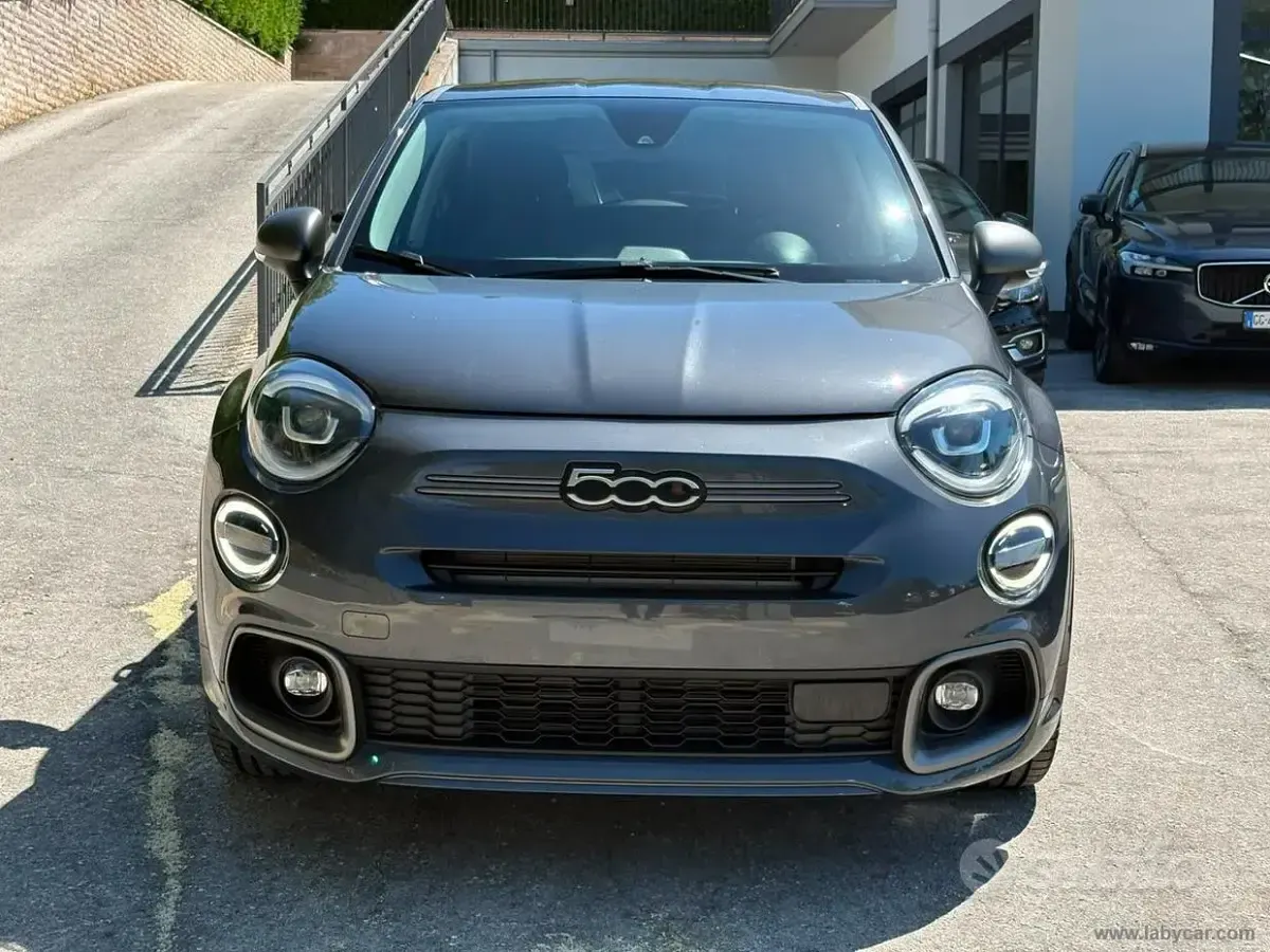 Usata Fiat 130 Sport 131 CV (96 kW) 2023 SUV