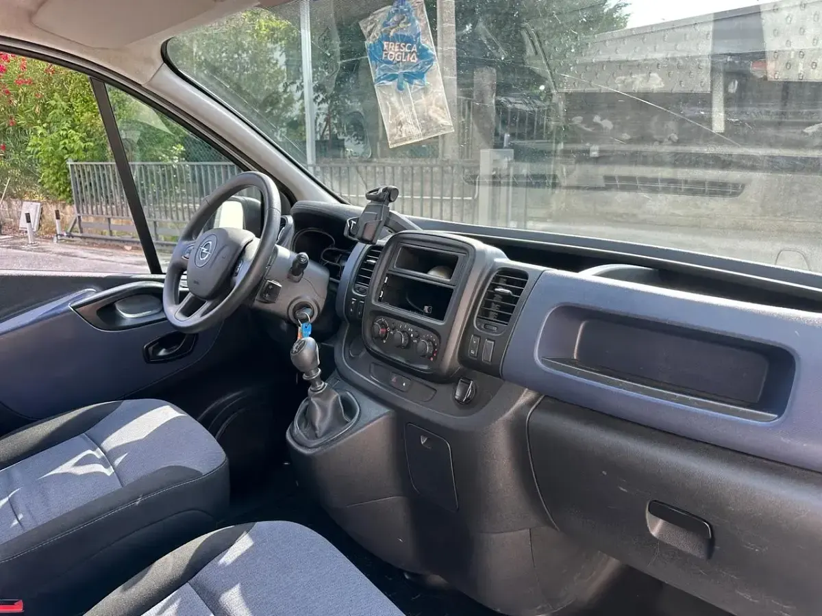 Usata Opel Vivaro S 125 CV (91 kW) 2018 Bianco Monovolume
