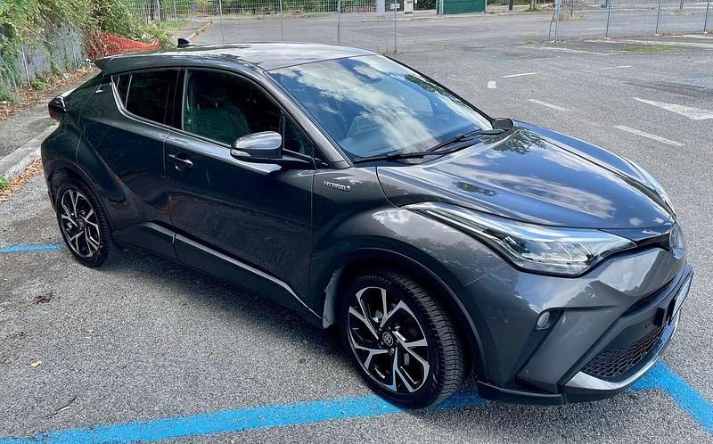 Grigio Usata 2020 Toyota C-HR Comfort SUV | 18.000 € (Buon prezzo) - Immagine 1/4