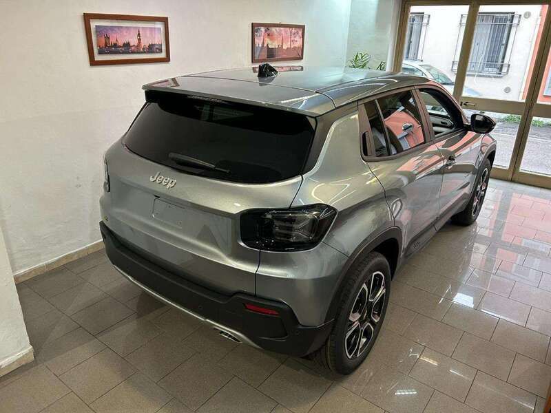 Nuova Jeep Avenger Summit 101 CV (74 kW) 2025 Grigio granito SUV