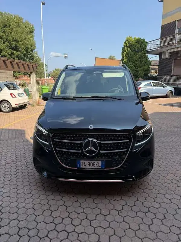 Usata Mercedes V250 Avantgarde 190 CV (139 kW) 2025 Nero Monovolume