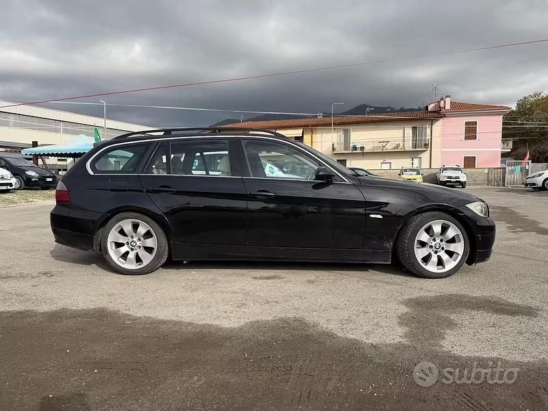 Usata BMW 325 M Sport 217 CV (159 kW) 2005 Nero Station wagon