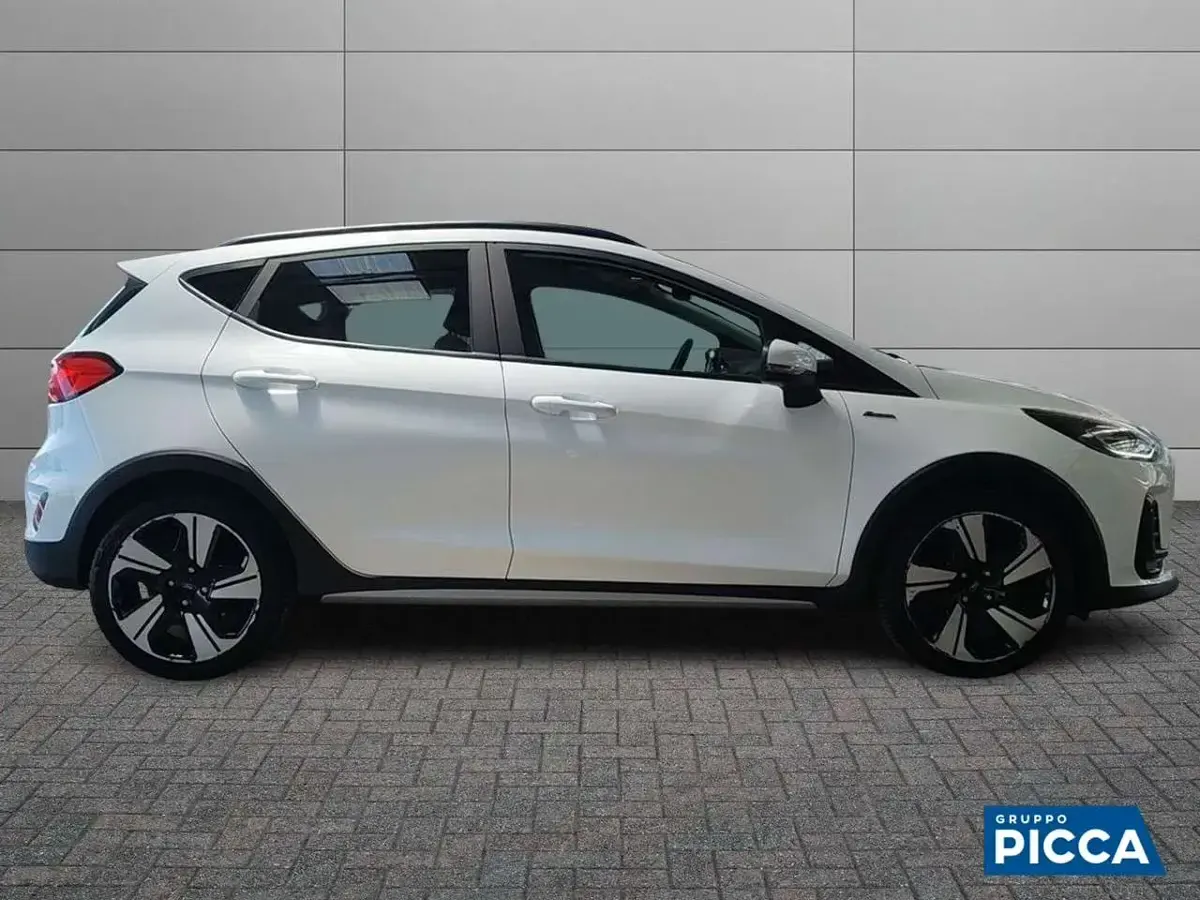Usata Ford Fiesta Active 125 CV (91 kW) 2023 Bianco Utilitaria