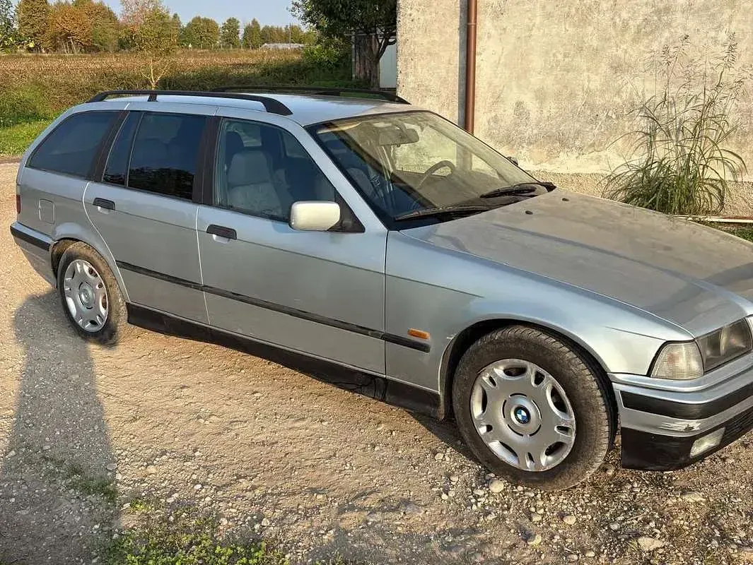 Usata BMW 316 102 CV (75 kW) 1998 Grigio Station wagon