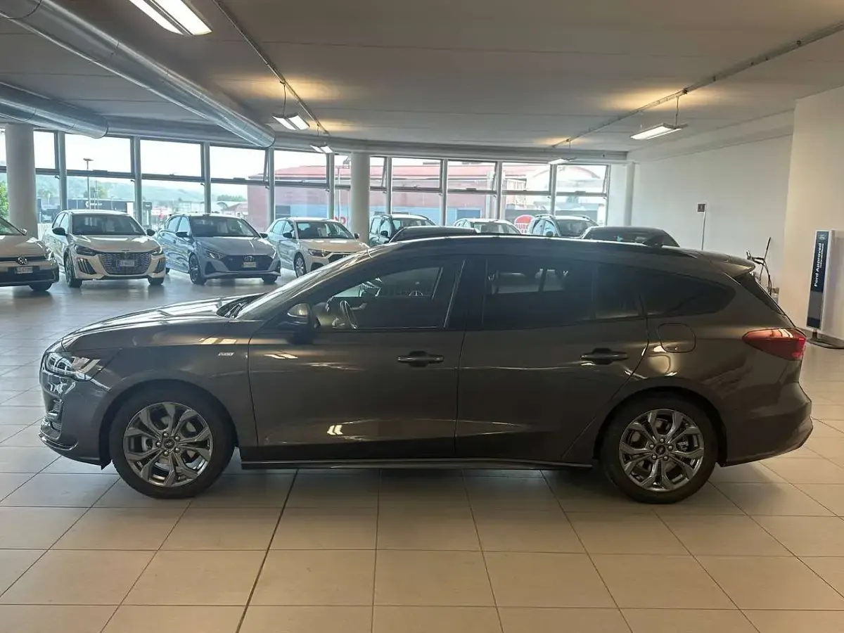 Usata Ford Focus ST-Line X 125 CV (91 kW) 2022 Magnetic grey Station wagon