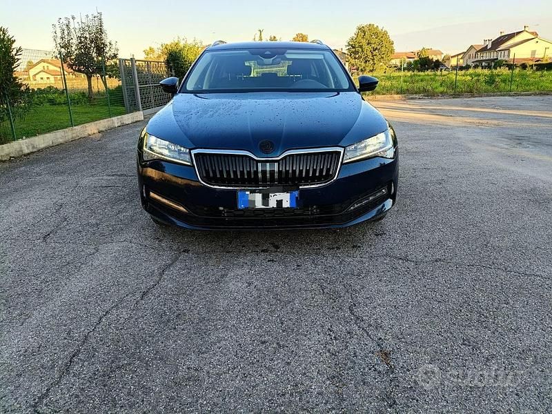 Blu Usata 2023 Skoda Superb Station wagon | 24.999 € (Super prezzo) - Immagine 1/4