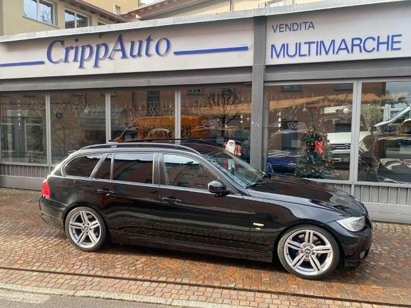 Nero Usata 2009 BMW 320 Station wagon | 5500 € (Buon prezzo) - Immagine 1/4