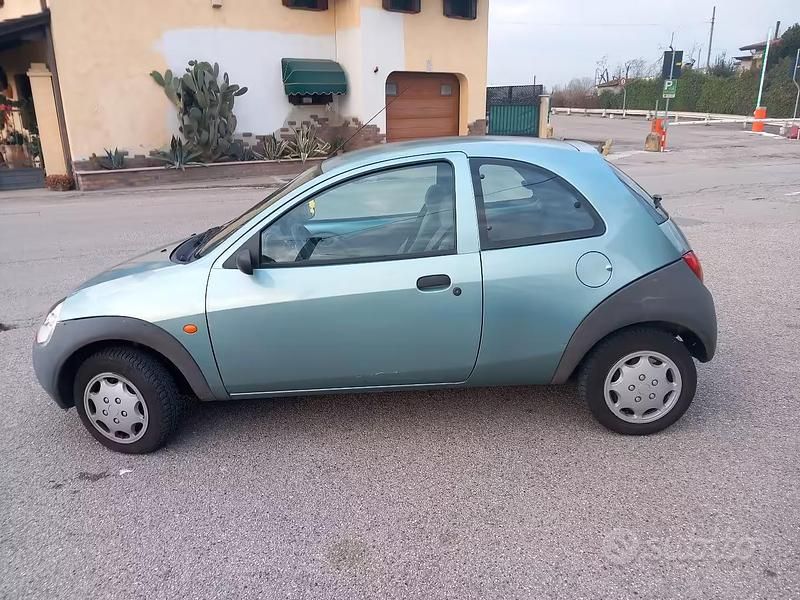 Usata Ford Ka 60 CV (44 kW) 2000 Blu Utilitaria