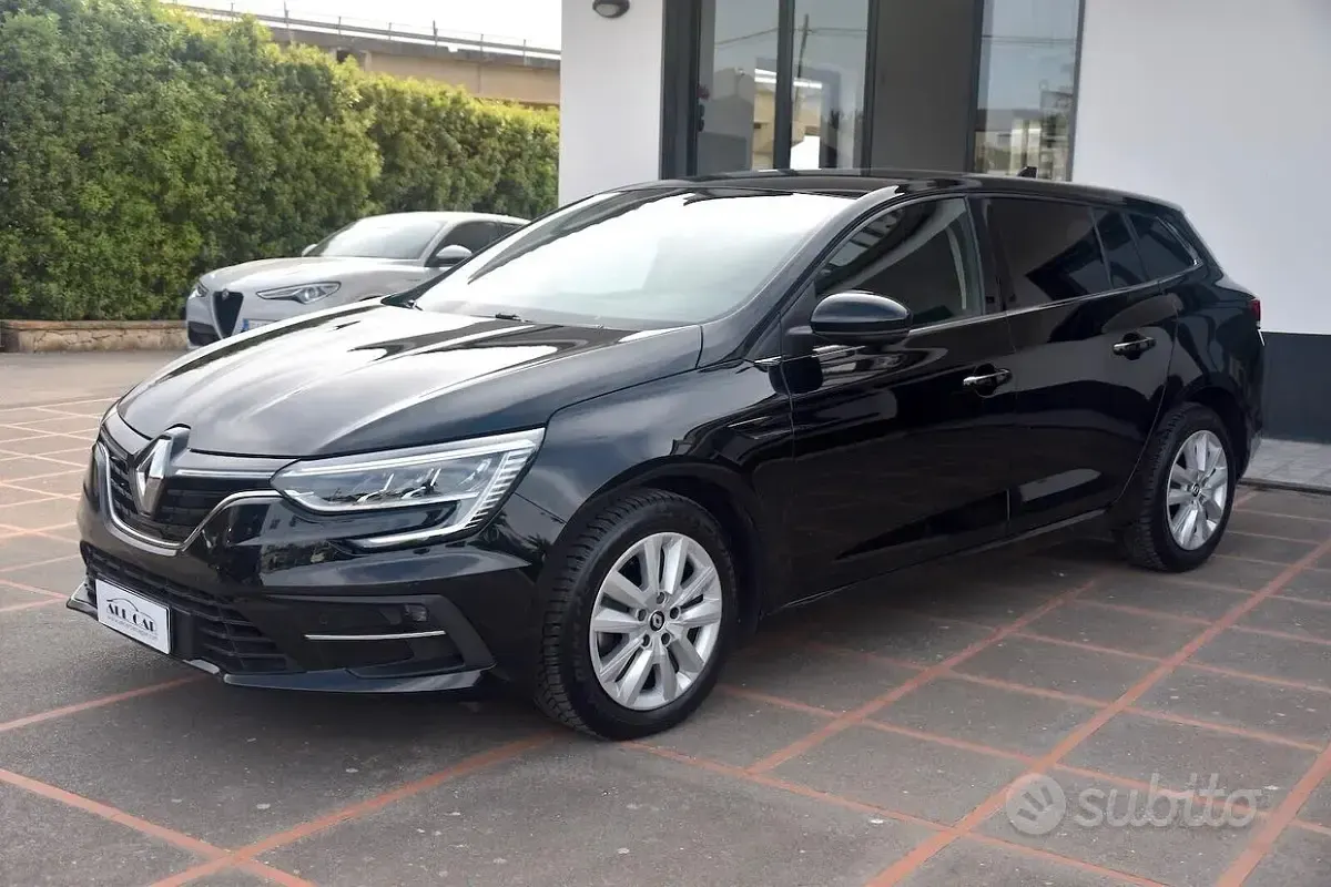 Usata Renault Mégane GrandTour Equilibre 116 CV (85 kW) 2023 Nero Station wagon