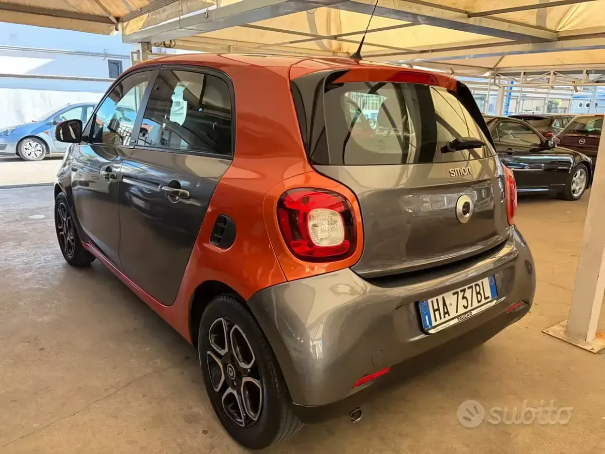 Usata Smart ForFour Edition #1 71 CV (52 kW) 2015 Grigio Utilitaria