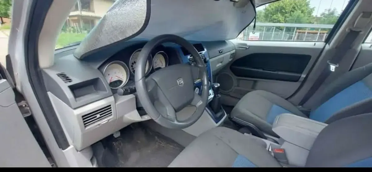 Usata Dodge Caliber SXT 140 CV (102 kW) 2007 Utilitaria