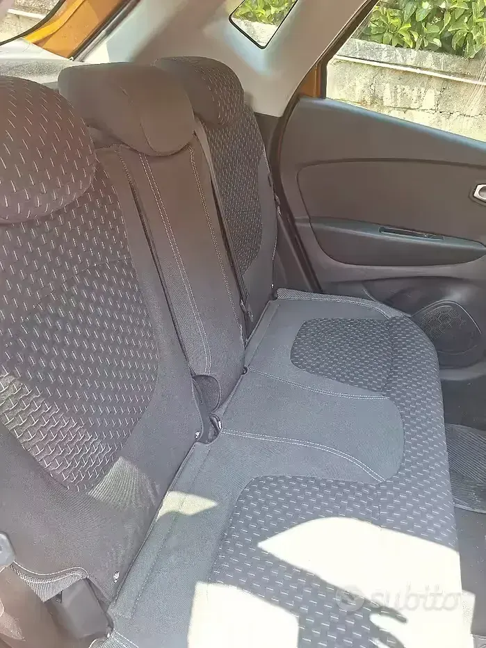 Usata Renault Captur 90 CV (66 kW) 2018 Arancione SUV